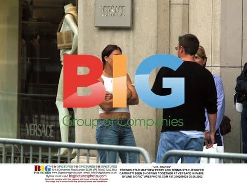Matthew Perry and Jennifer Capriatti Shopping in Paris