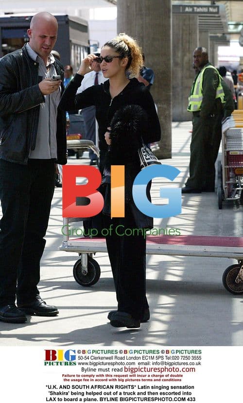 Shakira arrives at LAX