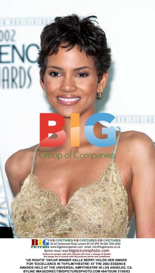 Halle Berry Holds Her Essence Award