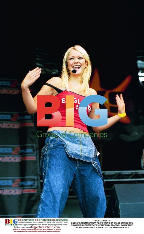 Suzanne from Hearsay performs at Summer XS concert