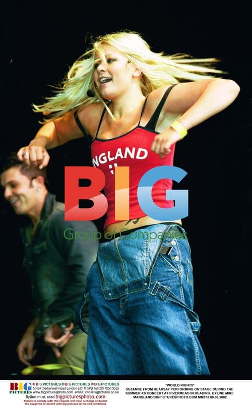 SUZANNE FROM HEARSAY PERFORMING AT SUMMER XS CONCERT