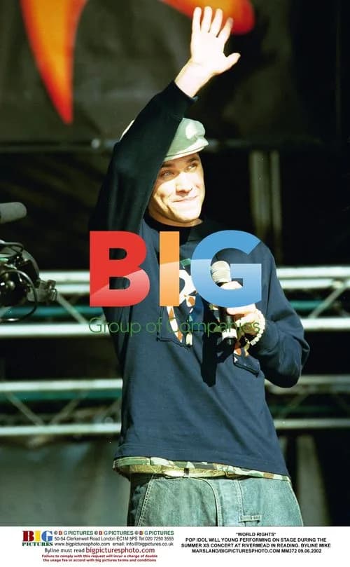 Pop Idol Will Young Performing on Stage