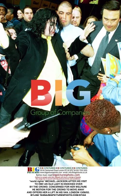 Photo of TV Personality at Red Carpet Event