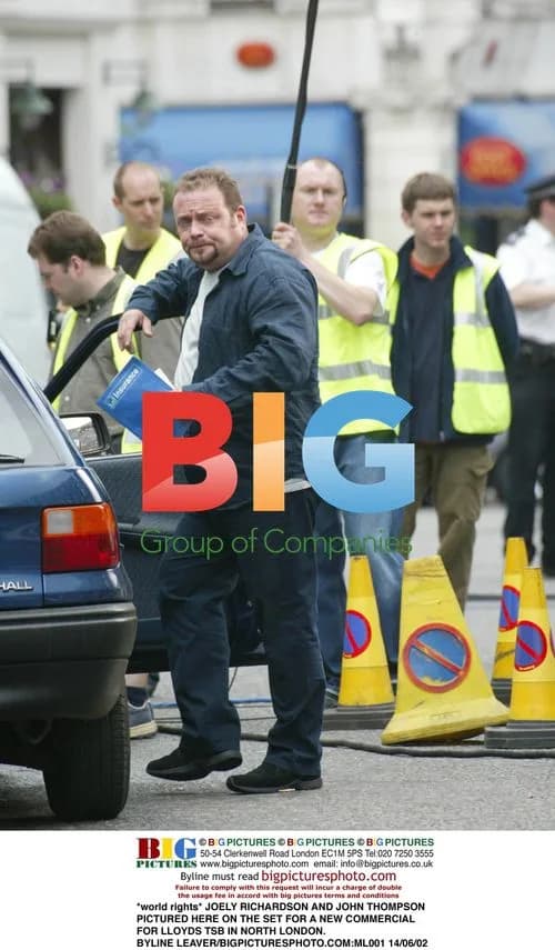Joely Richardson and John Thompson on Lloyds TSB Commercial Set