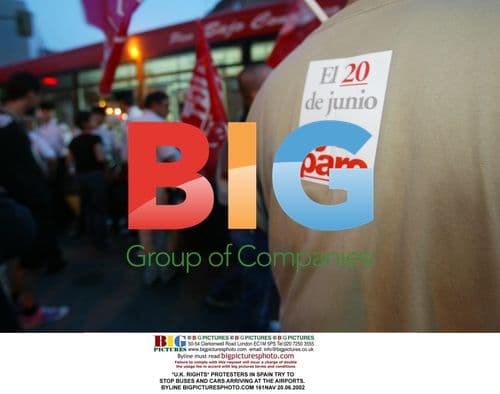 Protesters try to stop airport transport in Spain