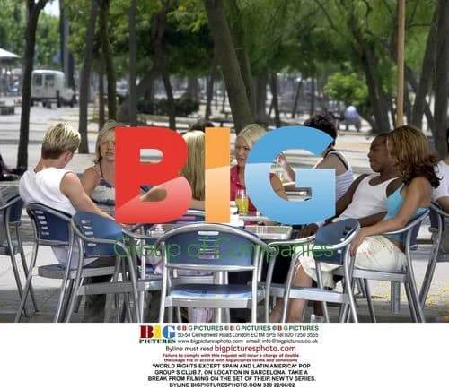S Club 7 Take a Break During Filming