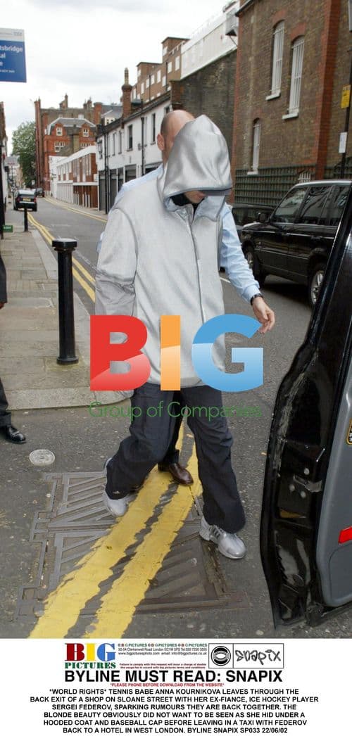 Anna Kournikova and Sergei Federov Spotted in London