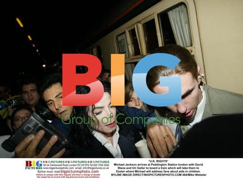 Michael Jackson Arrives at Paddington Station with David Blane and Uri Geller