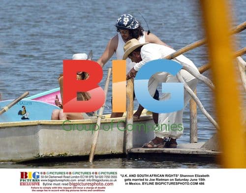 Shannon Elizabeth Marries Joe Rietman in Mexico