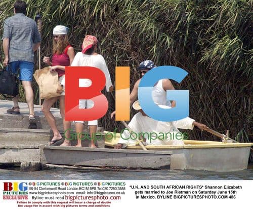 Shannon Elizabeth Marries Joe Rietman in Mexico