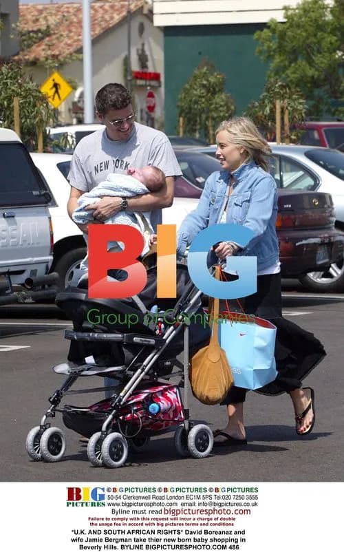 David Boreanaz and wife shop with newborn