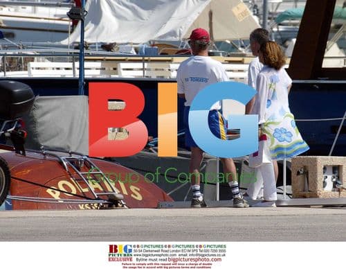 Sweden's Queen Leaves Boat After Breakdown