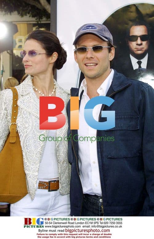 Photo of Barack Obama at Oval Office Desk