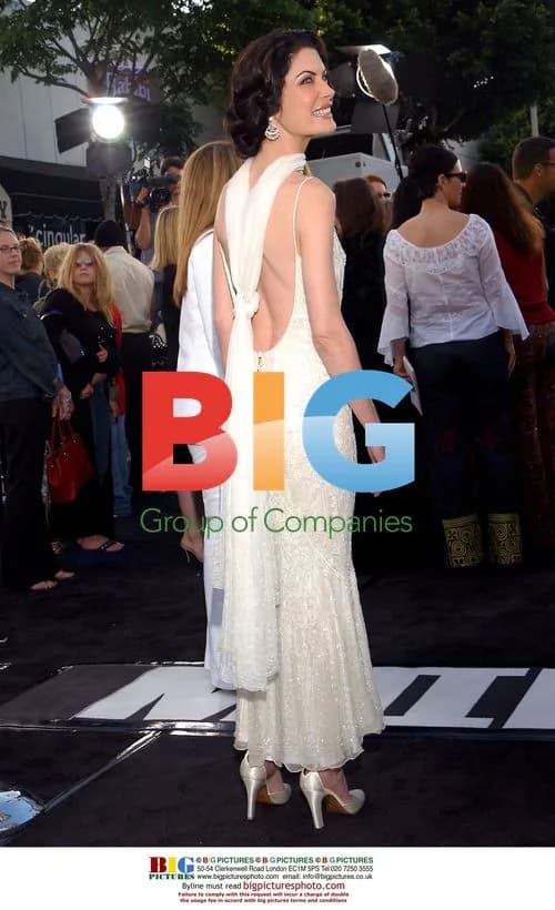 Lara Flynn Boyle at Men in Black II LA Premiere