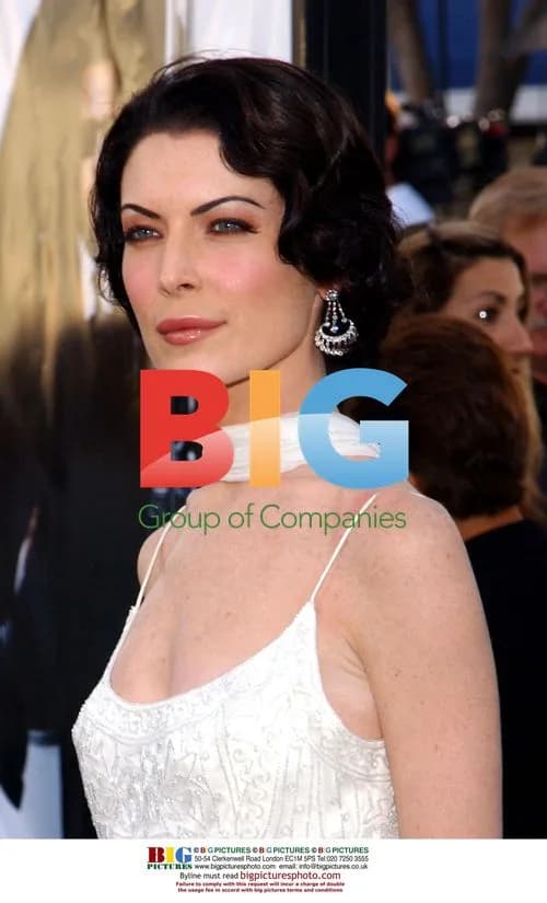 Lara Flynn Boyle at Men in Black II Premiere