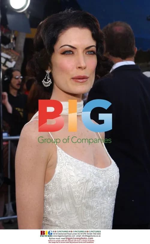 Lara Flynn Boyle at Men in Black II LA Premiere