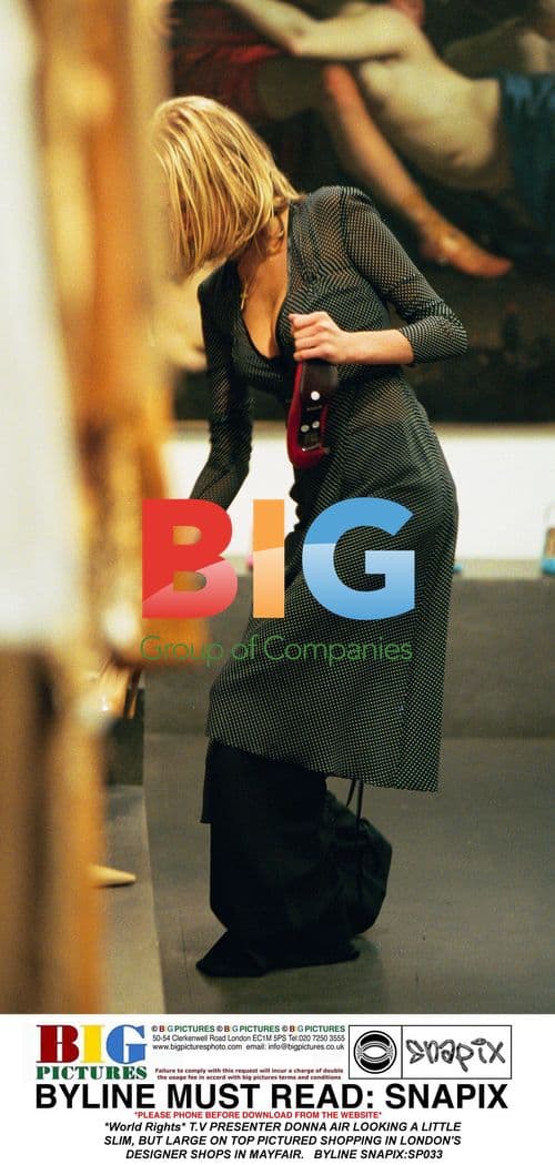 Donna Air Shopping in London