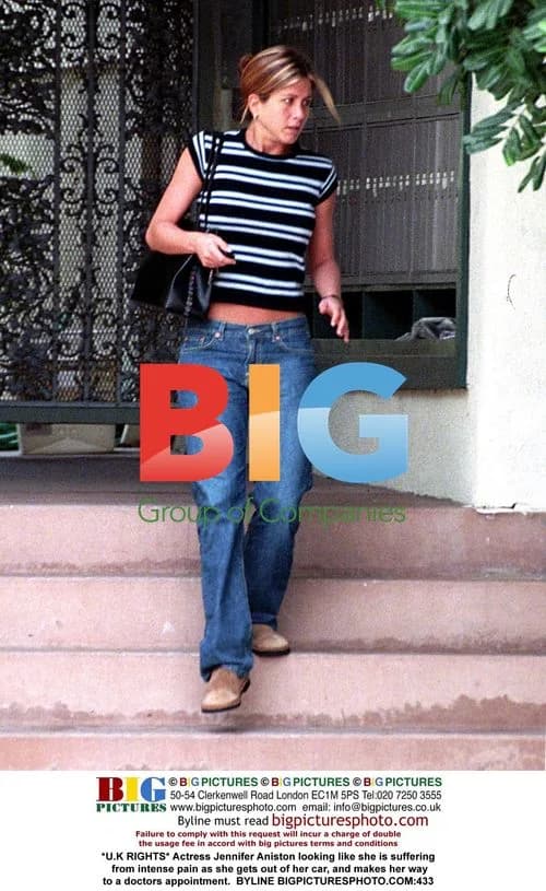 Jennifer Aniston Leaves Doctor's Appointment