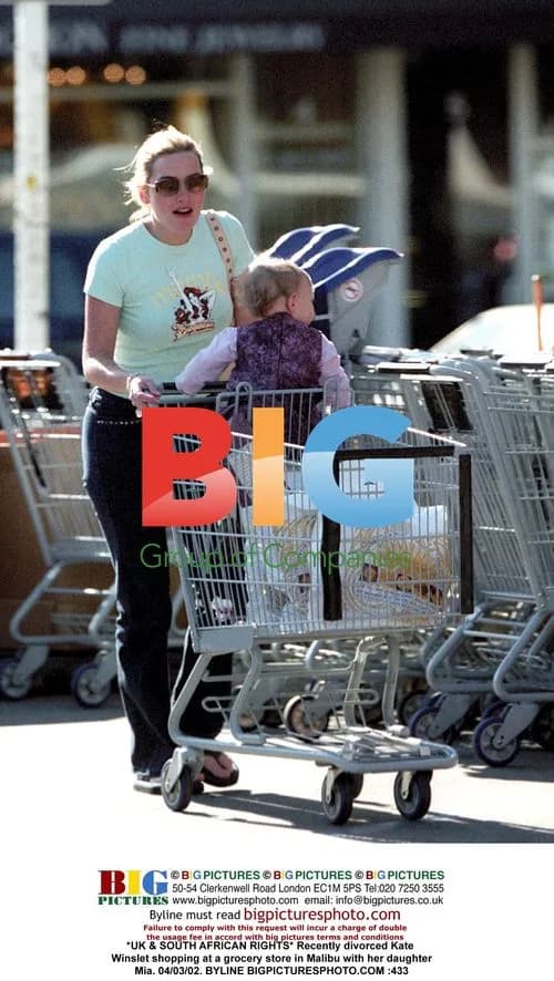 Kate Winslet shopping with daughter Mia in Malibu