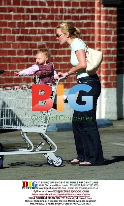 Kate Winslet shopping with daughter Mia in Malibu