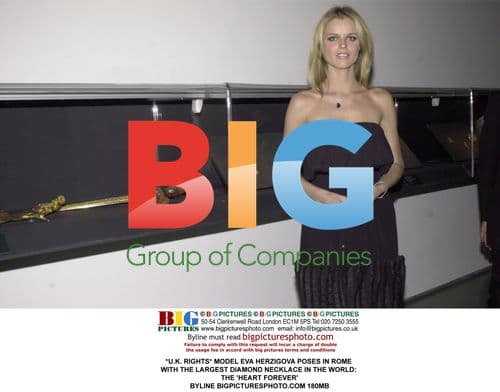 Eva Herzigova Poses with Huge Diamond Necklace in Rome