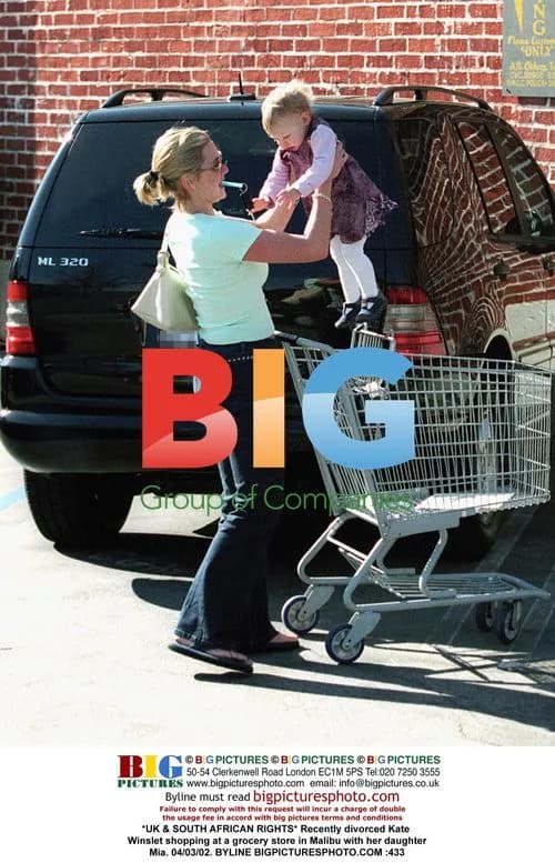Kate Winslet shopping with daughter Mia