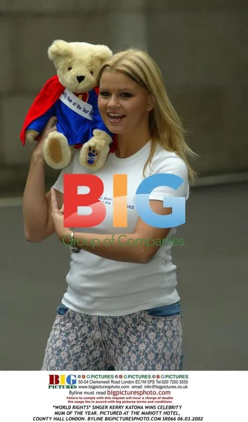 SINGER KERRY KATONA WINS CELEBRITY MUM OF THE YEAR