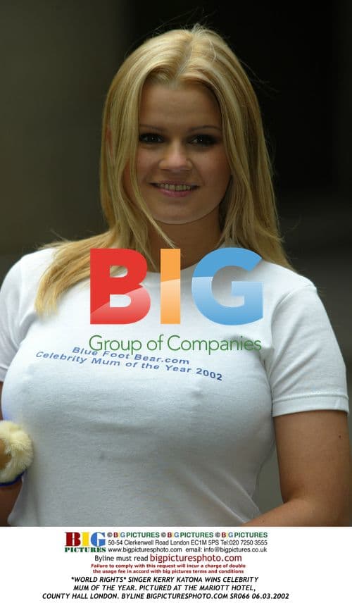 SINGER KERRY KATONA WINS CELEBRITY MUM OF THE YEAR
