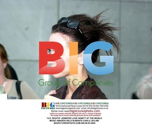 Jennifer Love Hewitt at World Music Awards