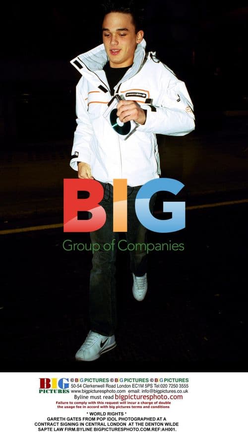 Gareth Gates signs contract in London