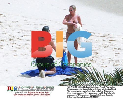 Jennifer Jason-Leigh on holiday in St-Barthelemy