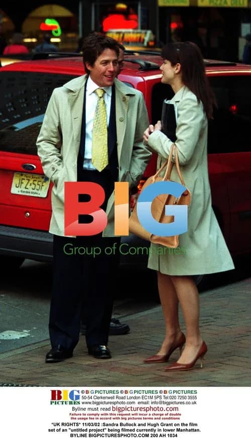 Sandra Bullock and Hugh Grant on Manhattan film set