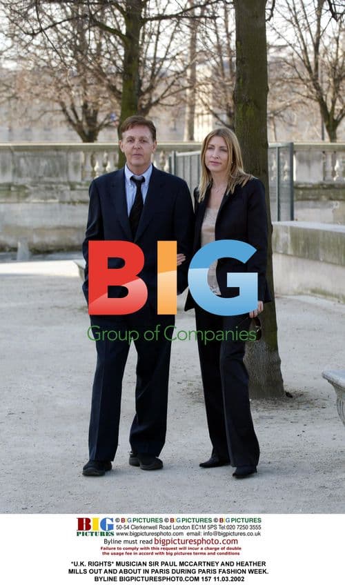 Paul McCartney and Heather Mills in Paris