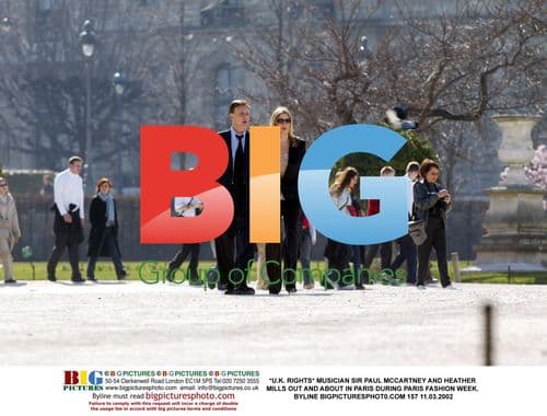 Paul McCartney and Heather Mills in Paris