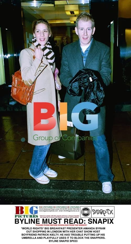 AMANDA BYRAM and PATRICK KIELTY out shopping in London