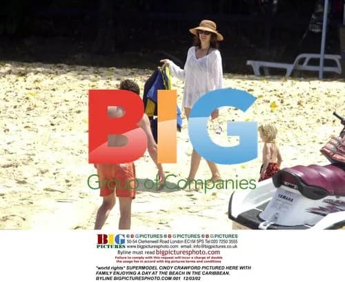 Cindy Crawford Enjoys Caribbean Beach Day