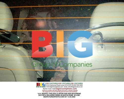 Chelsea Clinton and Boyfriend Drink in Rome