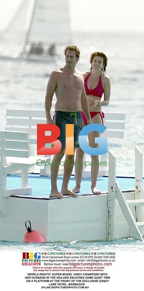 Cindy Crawford and Husband Relax on Barbados Beach