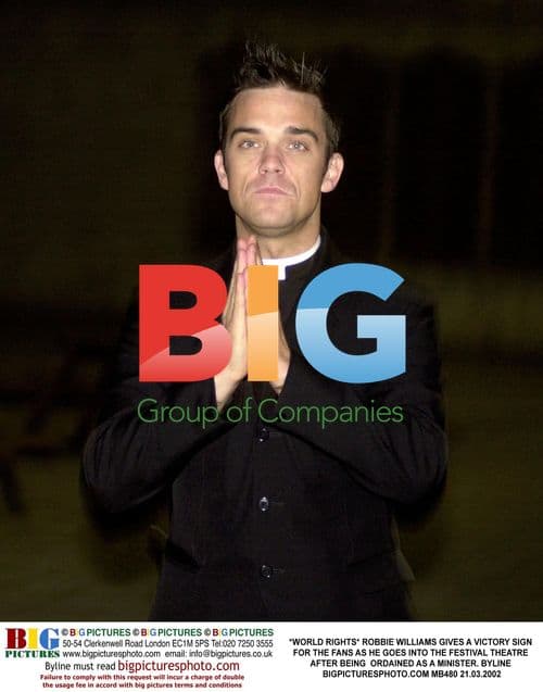 Robbie Williams Ordained as Minister