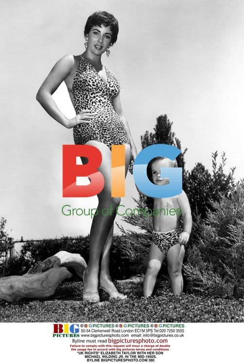 Elizabeth Taylor with son in 1950s