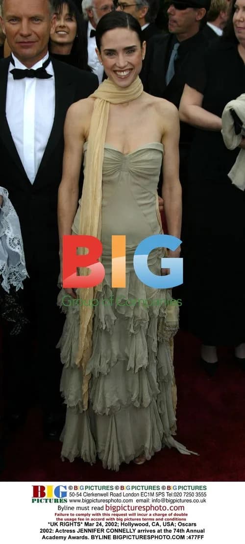 Jennifer Connelly Arrives at Oscars 2002