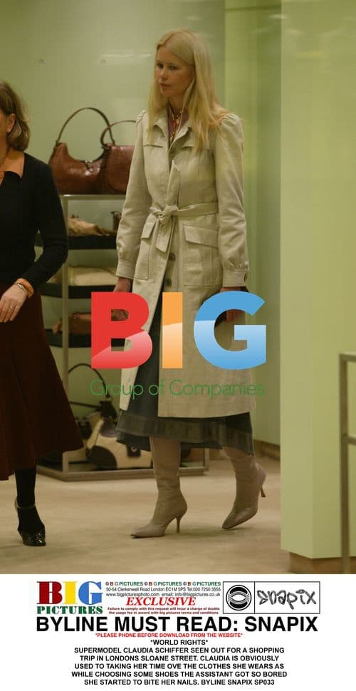 Claudia Schiffer Shopping in London