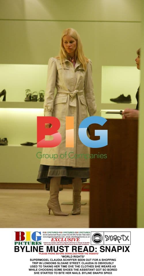 Claudia Schiffer Shopping in London