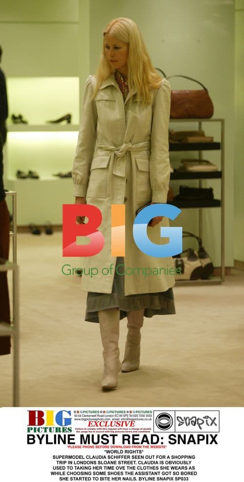 Supermodel Claudia Schiffer Shopping in London