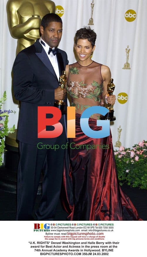 Denzel Washington and Halle Berry at Academy Awards