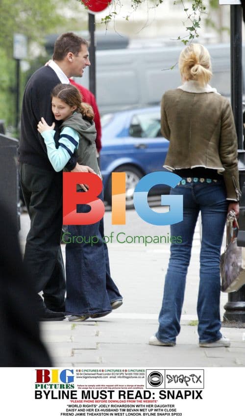 Joely Richardson, Daughter and Ex-Husband Meet Friend