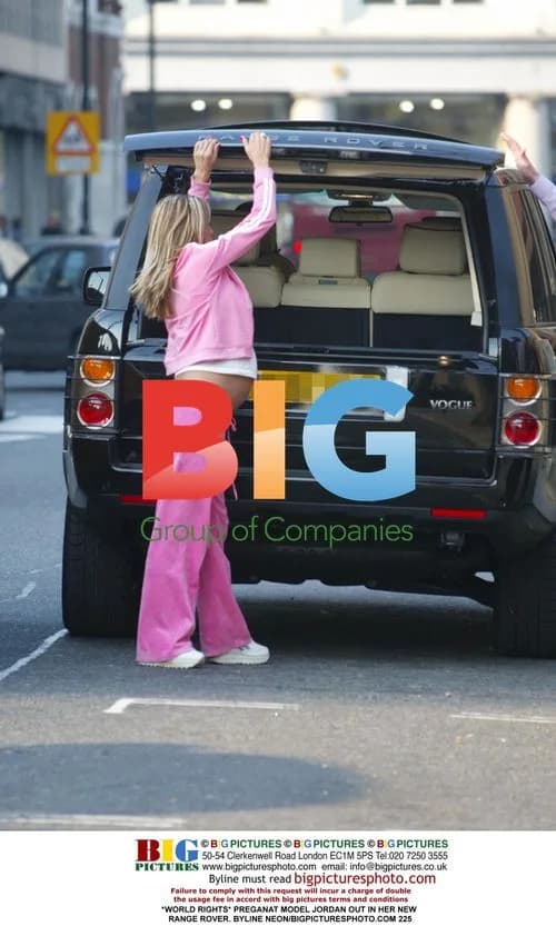 Pregnant Model Jordan Out in New Range Rover