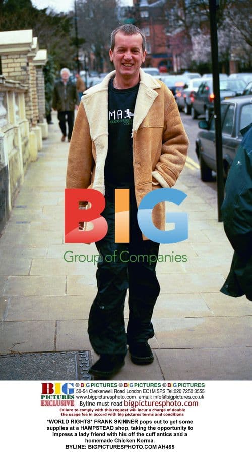 Frank Skinner shopping in Hampstead