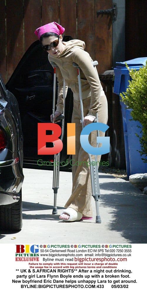 Lara Flynn Boyle with boyfriend Eric Dane after party