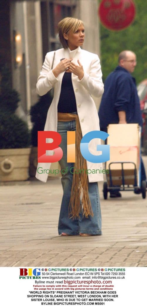 Victoria Beckham goes shopping with sister Louise